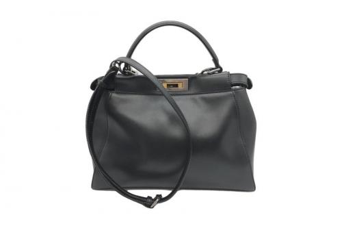 フェンディのショルダーバッグ