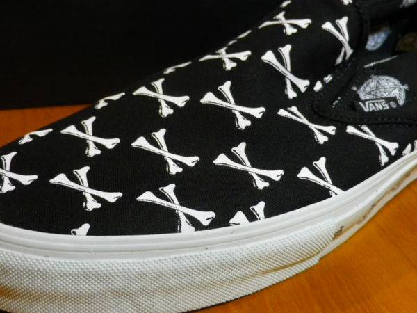 VANS × WTAPS クロスボーン スリッポン W)taps - 【WTAPS×VANS】SYNDICATE スリッポン CROSSBONES の