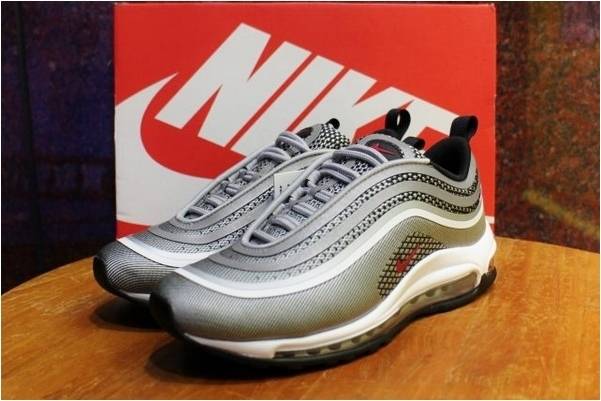 衝撃入荷 Nike Air Max97 Ultra ナイキ エアマックス97 ウルトラ が未使用入荷です 18 05 14発行