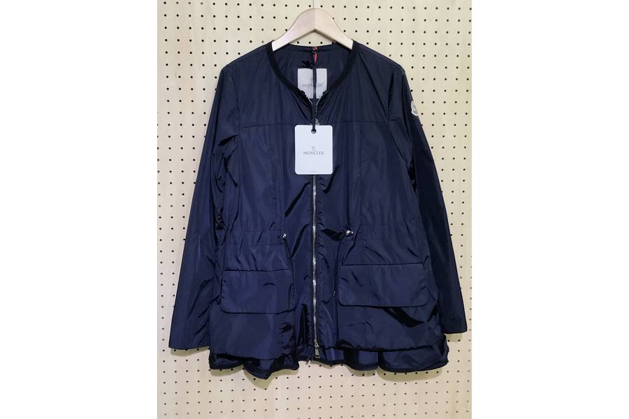 MONCLER（モンクレール）の「Moncler 'Limbert' Peplum Hem