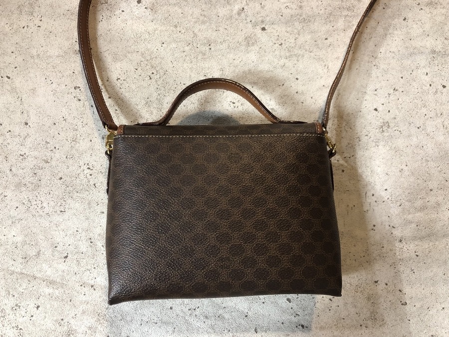 専用 極美品 セリーヌ マカダム柄 Tシャツ ボルドー Lサイズ CELINE(セリーヌ) マカダム柄ショルダーバッグ ブラウン｜【公式