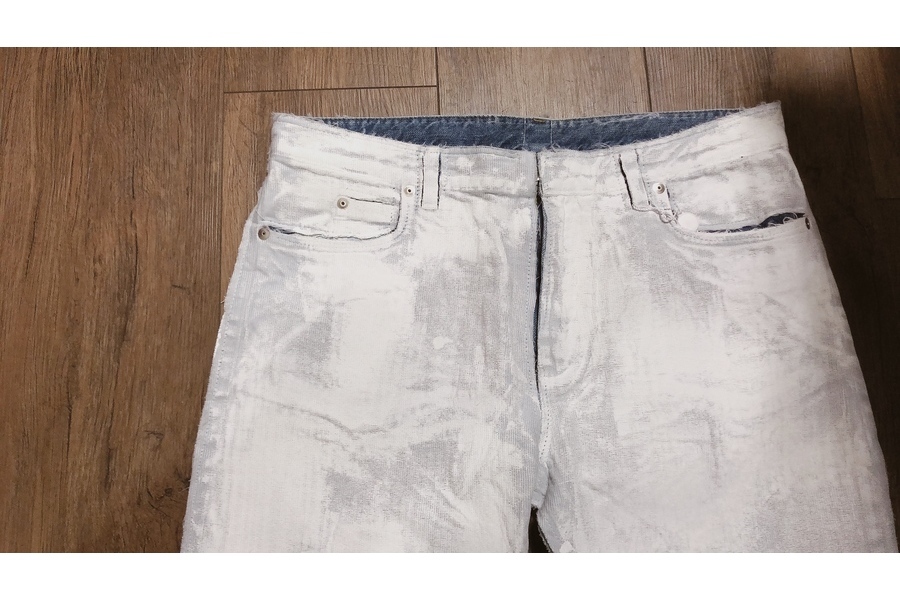 Martin Margiela/メゾンマルジェラより定番のペンキ加工デニム Martin Margiela/メゾンマルジェラより定番のペンキ加工デニム