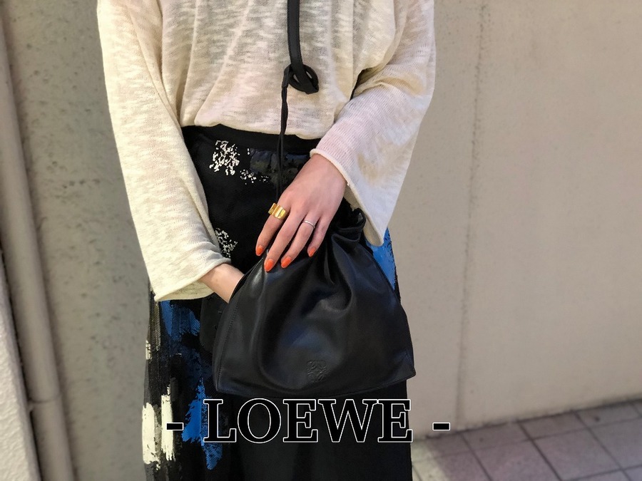 LOEWE/ロエベよりアナグラム巾着バッグのご紹介です!![オンライン