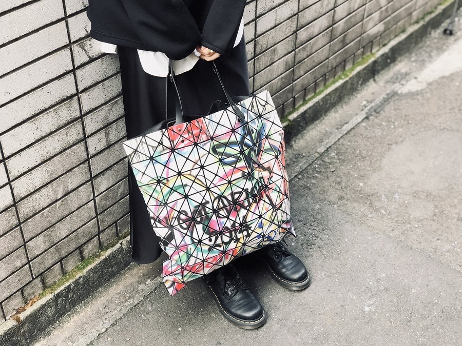 BAO BAO ISSEY MIYAKE/バオバオイッセイミヤケよりグラフィック