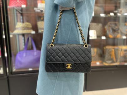 「ラグジュアリーブランドのCHANEL 」