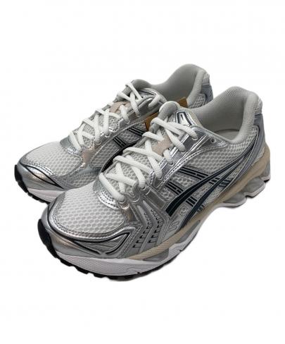 「スニーカーのasics 」