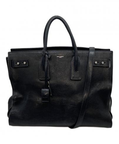 「ラグジュアリーブランドのSaint Laurent Paris 」