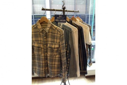 メンズのトップス