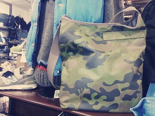 シューズ・バッグのカモフラ