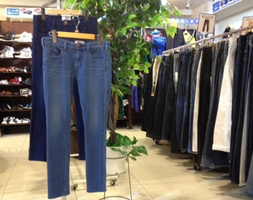 メンズのトップス