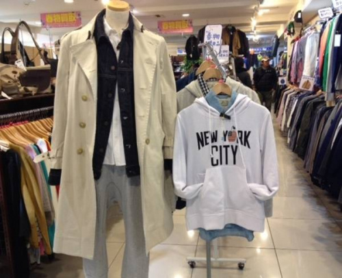 トレンチコートのスウェット