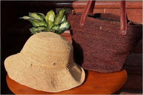 ヘレンカミンスキーのラフィア