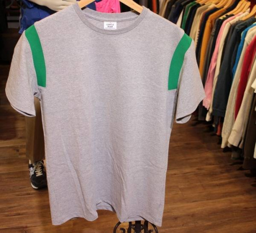 カットソーのミスタージェントルマン