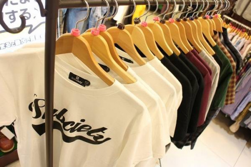 ストリートのNine Microphones