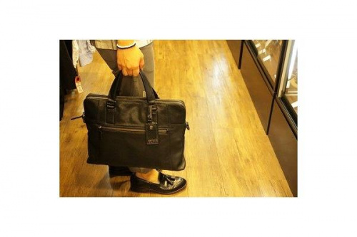 メンズファッションのビジネスアイテム