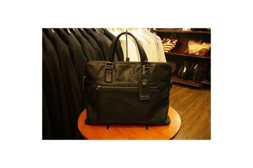 ビジネスアイテムのビジネスバッグ