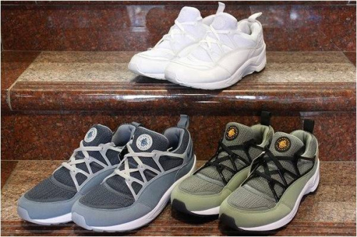 メンズのスニーカー