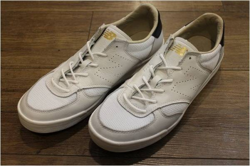 メンズのスニーカー