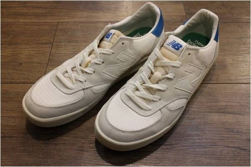 スニーカーのNEW BALANCE