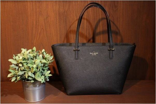 レディースのMODALU