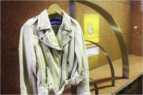 バーバリーのダウンコート