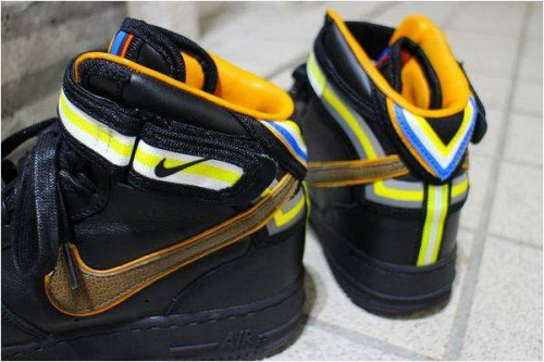 洋服買取のスニーカー