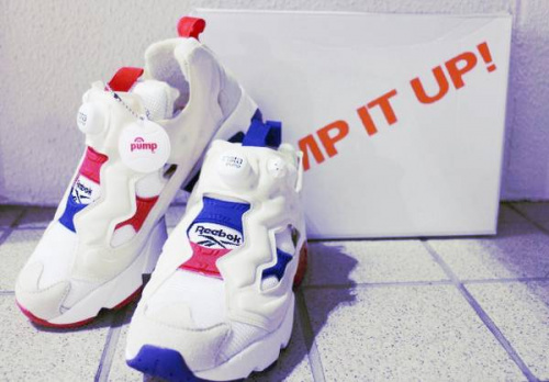 メゾンキツネのスニーカー