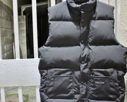 カナダグースのダウン