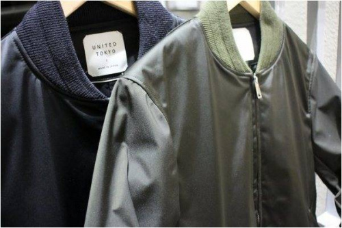 メンズのトップス