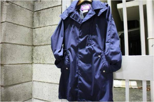 トップスのステンカラーコート