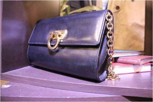 レディースのシューズ・バッグ