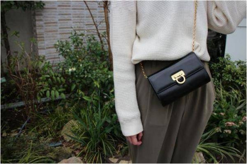 シューズ・バッグのショルダーバッグ