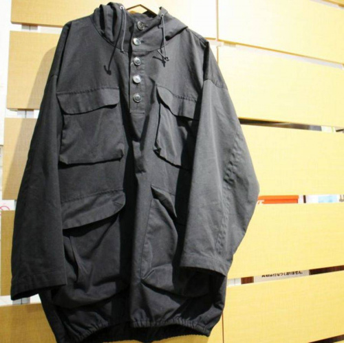 メンズのトップス