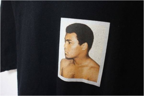 シュプリームのフォトT