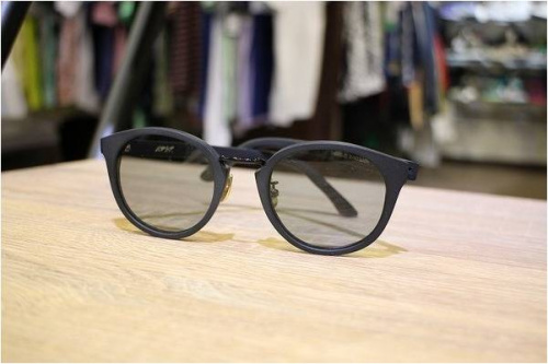 AYAMEのサングラス