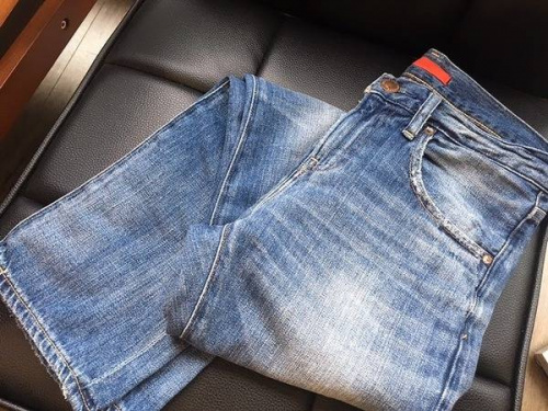 デニムパンツのレディース館