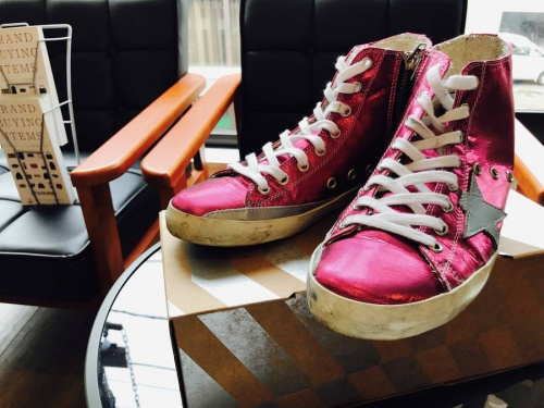 シューズ・バッグのスニーカー