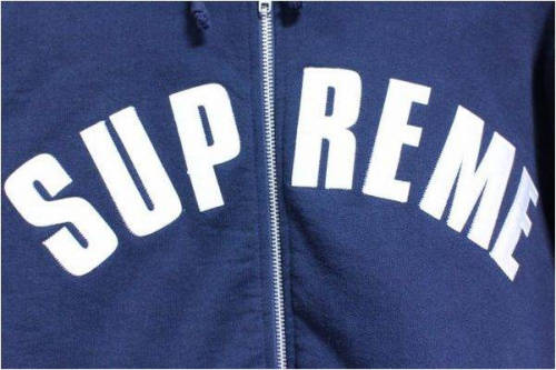 SUPREMEのシュプリーム