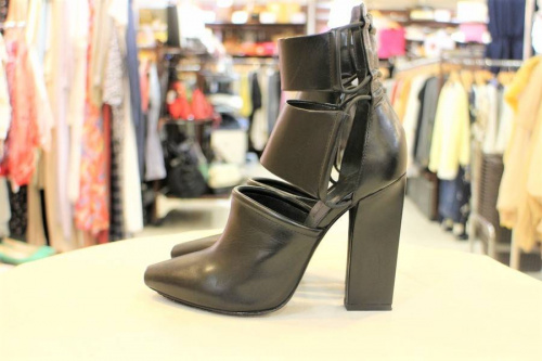 サンダルの仙川