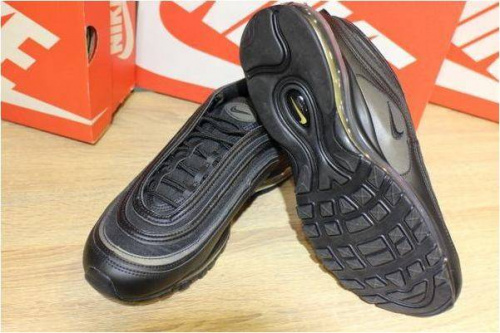 シュプリームの古着買取