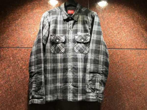 シュプリームのAKIRA