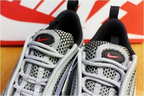 NIKEのナイキ