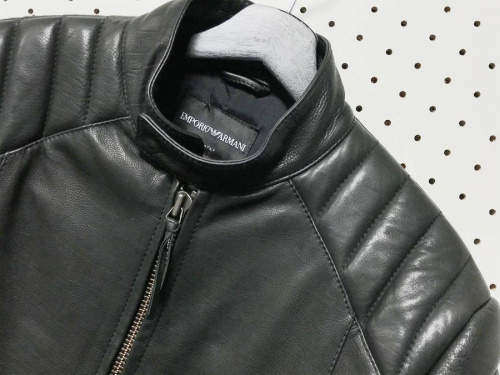 レザージャケットのダウン