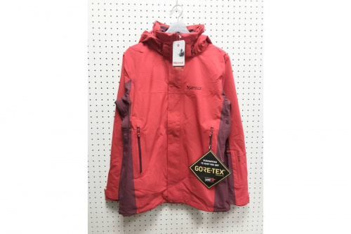 マーモットのマウンテンパーカー