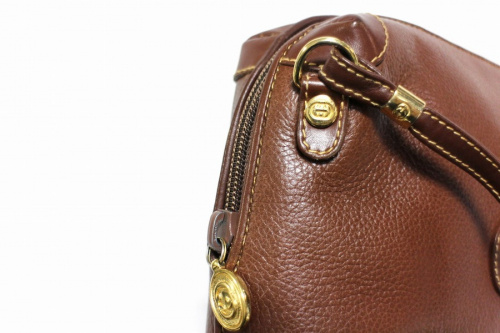 ショルダーバッグ