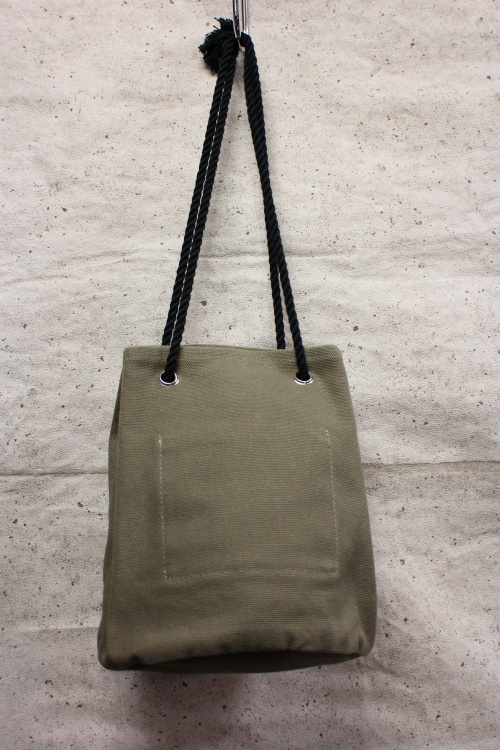 コンバースのバッグ