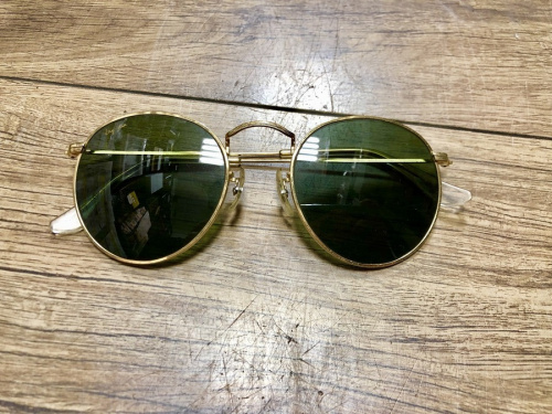 RAY-BANのAYAME