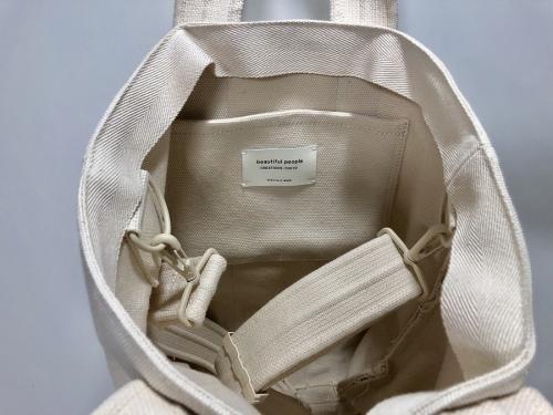 ビューティフル　ピープルのバッグ