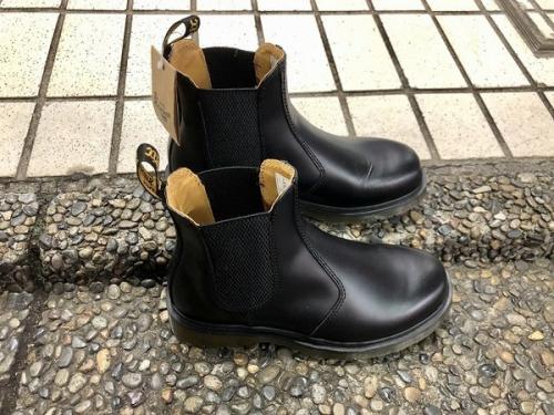 アダムエロペのサイドゴアブーツ