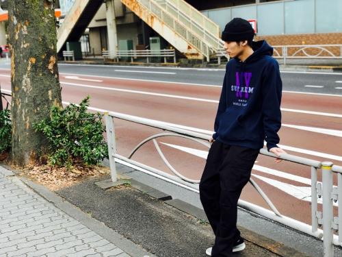 シュプリームのパーカー